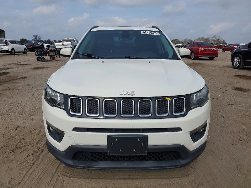 Photo 5 from auction – 2017 JEEP COMPASS LA with VIN 3C4NJCBB6HT661338