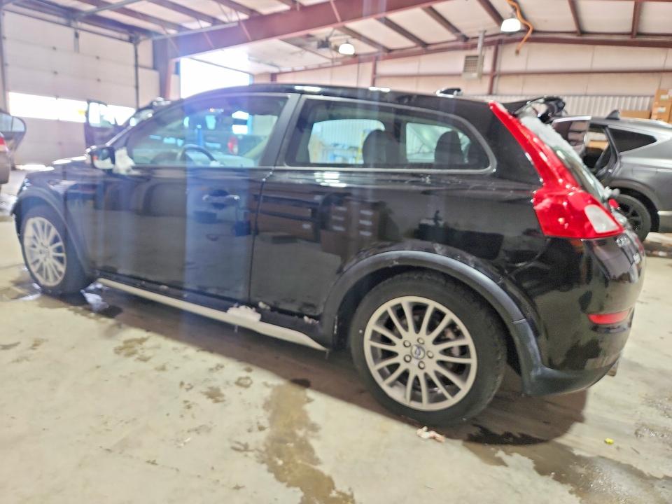 Фото 2 с аукциона – 2011 VOLVO C30 T5 с VIN YV1672MK6B2190465