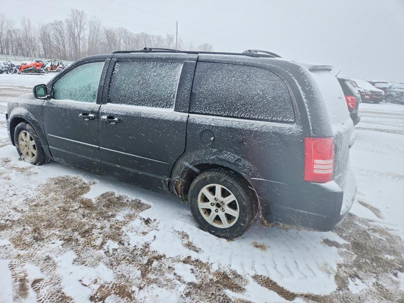Photo 2 from auction – 2010 CHRYSLER TOWN & COU with VIN 2A4RR2D10AR330170