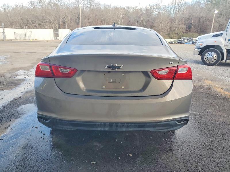 Photo 6 from auction – 2018 CHEVROLET MALIBU LT with VIN 1G1ZD5ST3JF144083