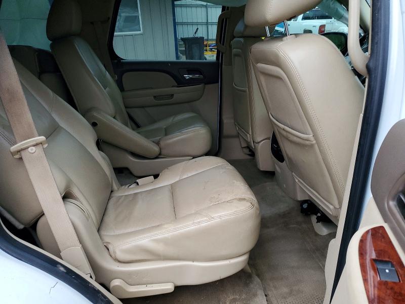Photo 11 from auction – 2011 CHEVROLET TAHOE with VIN 1GNSKCE0XBR100187