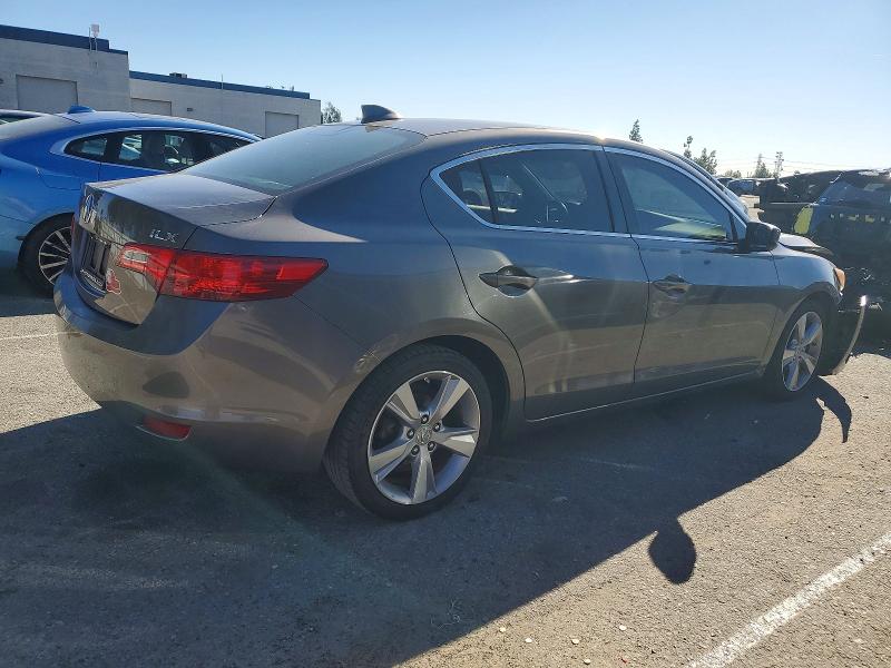 Photo 3 from auction – 2013 ACURA ILX with VIN 19VDE1F57DE021946