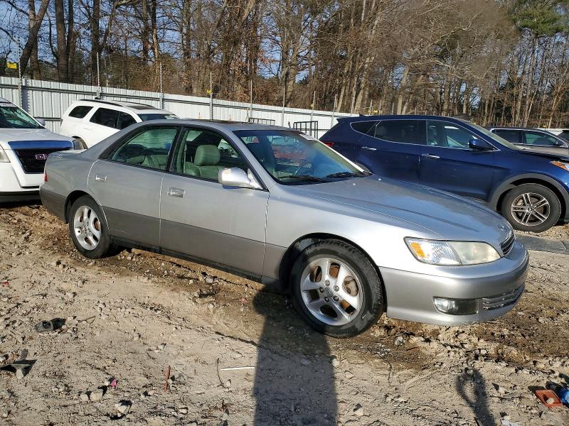 Photo 4 from auction – 2001 LEXUS ES 300 with VIN JT8BF28GX10329518
