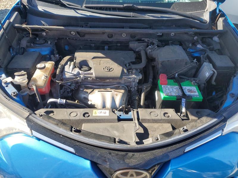 Photo 12 from auction – 2017 TOYOTA RAV4 XLE with VIN JTMWFREV0HD095231