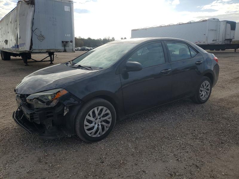 TOYOTA COROLLA 2018 z numerem VIN 5YFBURHE9JP829433 - Zdjęcie z aukcji
