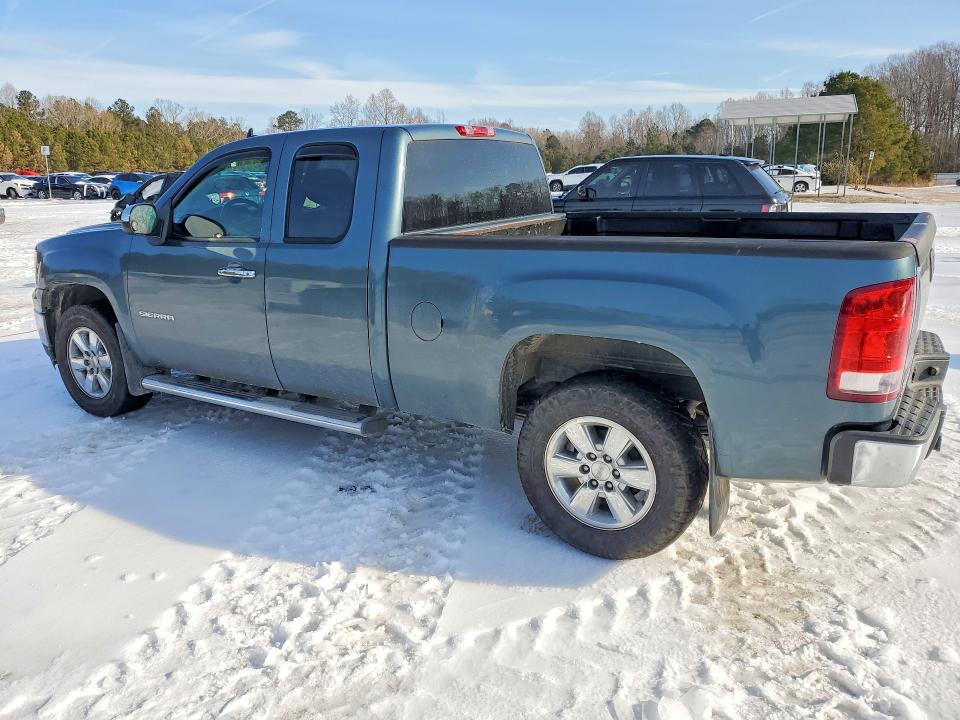 Zdjęcie 2 z aukcji – 2011 GMC SIERRA C15 z VIN 1GTR1VE03BZ316162