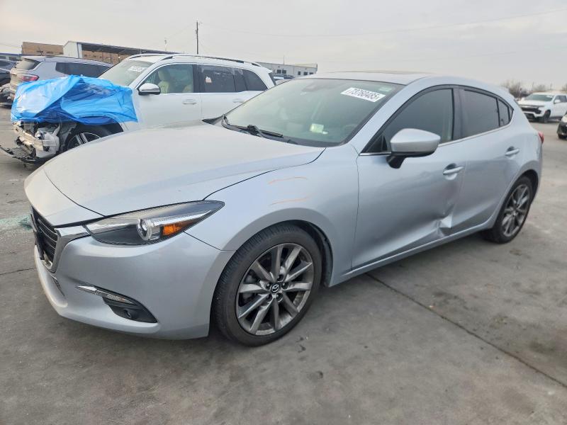 MAZDA 3 2018 with VIN 3MZBN1M39JM194317 - Photo from auction