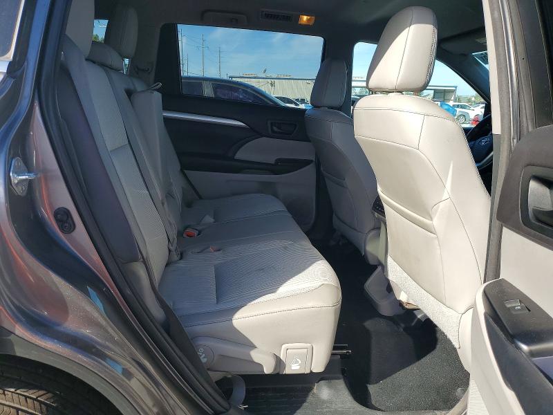 Photo 11 from auction – 2015 TOYOTA HIGHLANDER with VIN 5TDZKRFH2FS082001