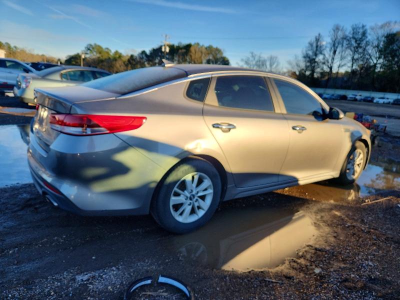 Photo 3 from auction – 2016 KIA OPTIMA LX with VIN 5XXGT4L32GG015191