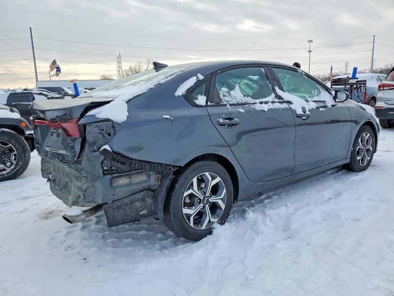 Photo 3 from auction – 2021 KIA FORTE FE with VIN 3KPF24AD8ME295472