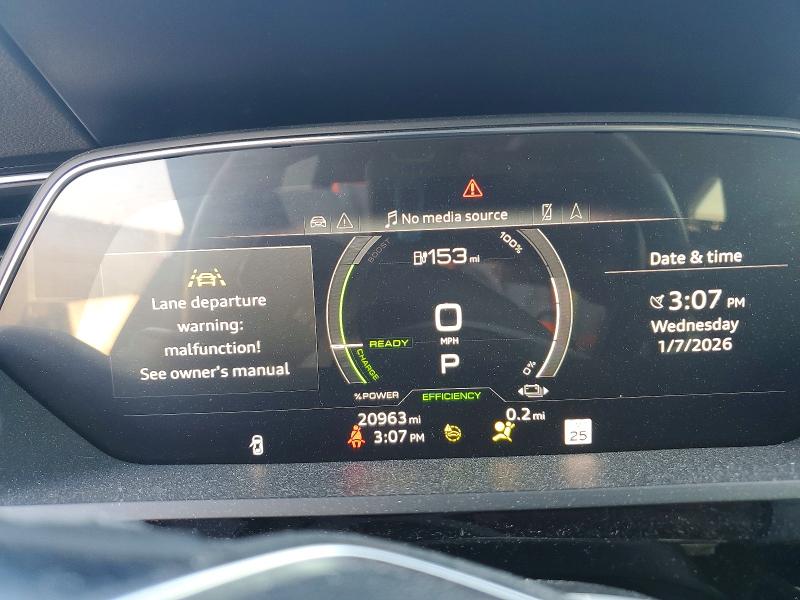 Foto 9 de la subasta – 2022 AUDI E-TRON SPO con VIN WA12AAGE9NB041035