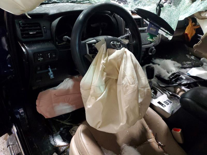 Photo 8 from auction – 2017 TOYOTA 4RUNNER SR with VIN JTEBU5JR1H5432498