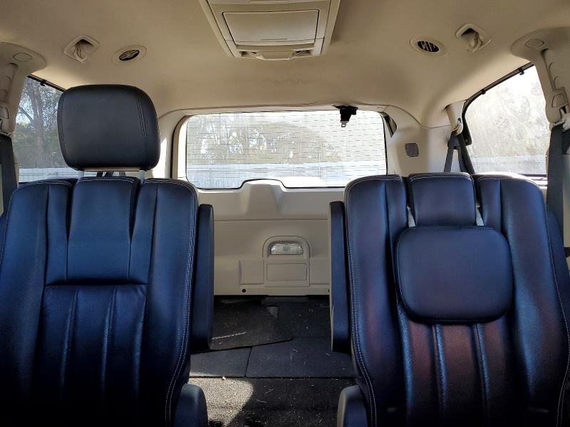 Photo 10 from auction – 2011 CHRYSLER TOWN & COU with VIN 2A4RR8DG8BR716425