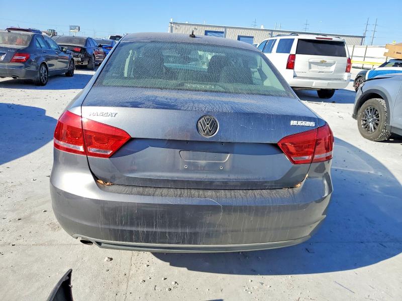 Photo 6 from auction – 2014 VOLKSWAGEN PASSAT S with VIN 1VWAP7A36EC006714