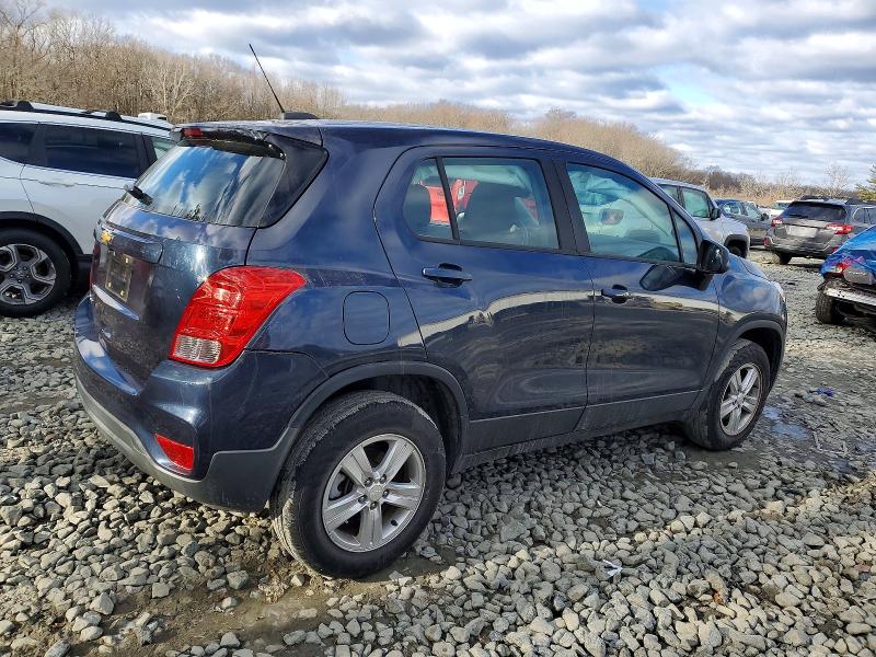 Photo 3 from auction – 2019 CHEVROLET TRAX LS with VIN 3GNCJNSB4KL158988