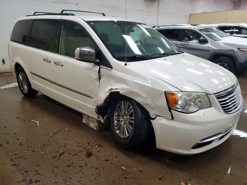 Photo 4 from auction – 2013 CHRYSLER TOWN & COU with VIN 2C4RC1CG0DR753407