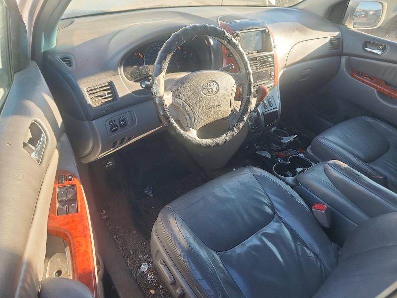 Photo 8 from auction – 2010 TOYOTA SIENNA XLE with VIN 5TDYK4CC6AS336499