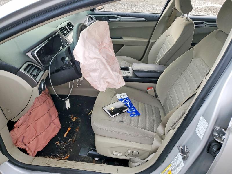 Photo 7 from auction – 2019 FORD FUSION SE with VIN 3FA6P0LUXKR262153