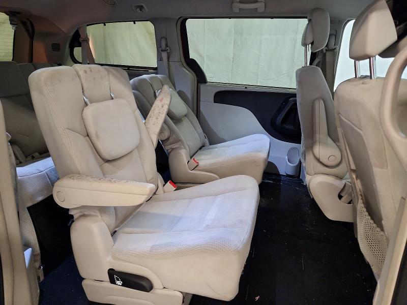 Photo 11 from auction – 2016 CHRYSLER TOWN & COU with VIN 2C4RC1BG4GR223110