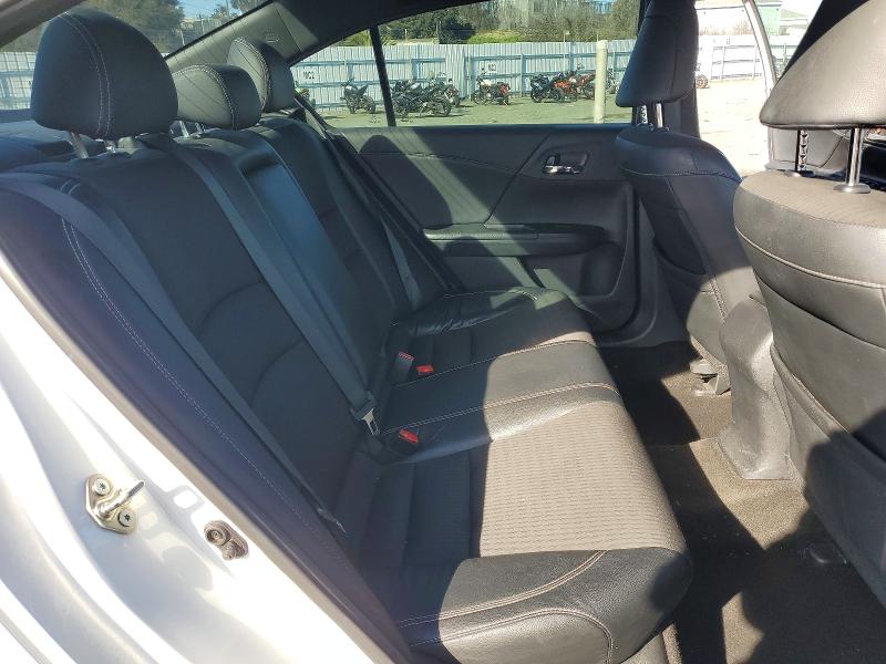 Photo 10 from auction – 2016 HONDA ACCORD with VIN 1HGCR2F58GA143527