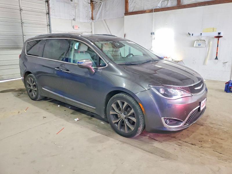 Photo 4 from auction – 2017 CHRYSLER PACIFICA with VIN 2C4RC1GG2HR787963