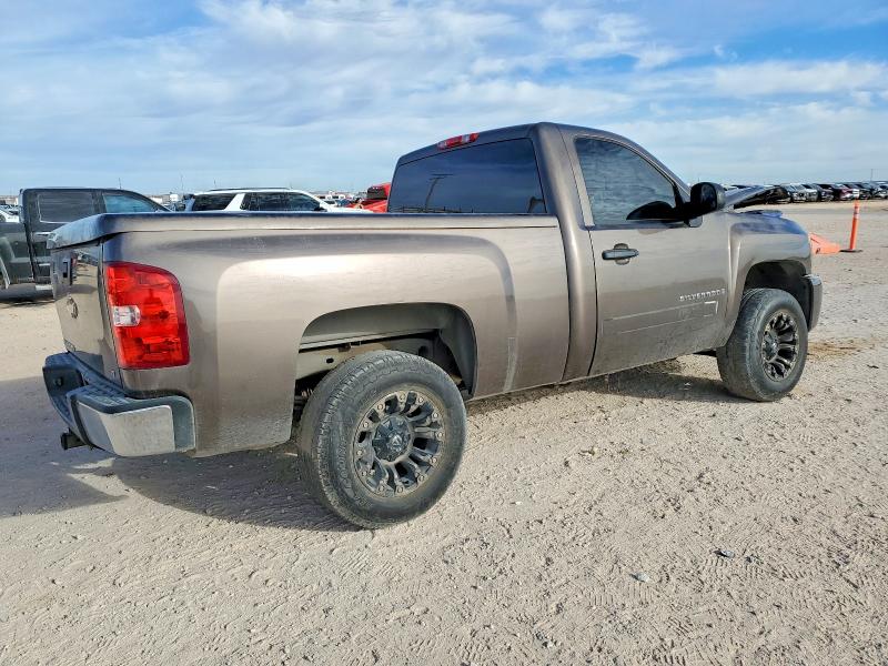 Photo 3 from auction – 2008 CHEVROLET SILVERADO with VIN 1GCEC14CX8Z217179