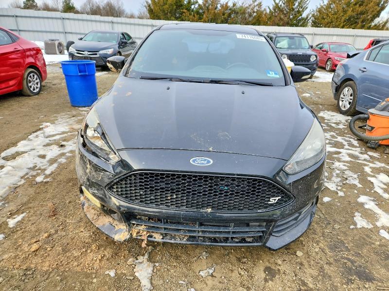 Photo 5 from auction – 2016 FORD FOCUS ST with VIN 1FADP3L90GL342538