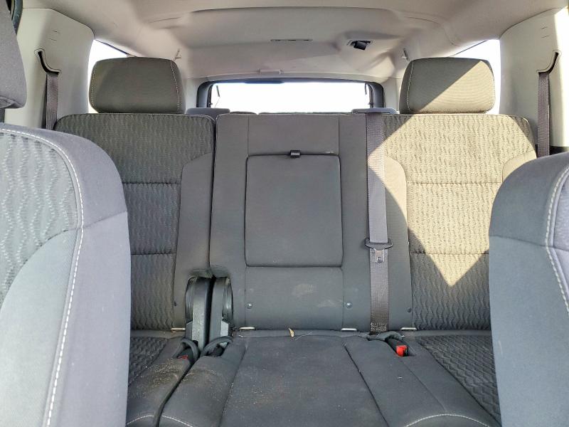 Photo 10 from auction – 2016 CHEVROLET SUBURBAN with VIN 1GNSKGEC4GR198173