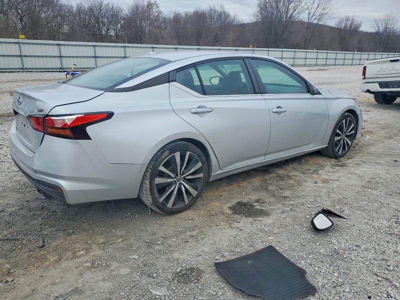 Photo 3 from auction – 2019 NISSAN ALTIMA with VIN 1N4BL4CV5KC127204