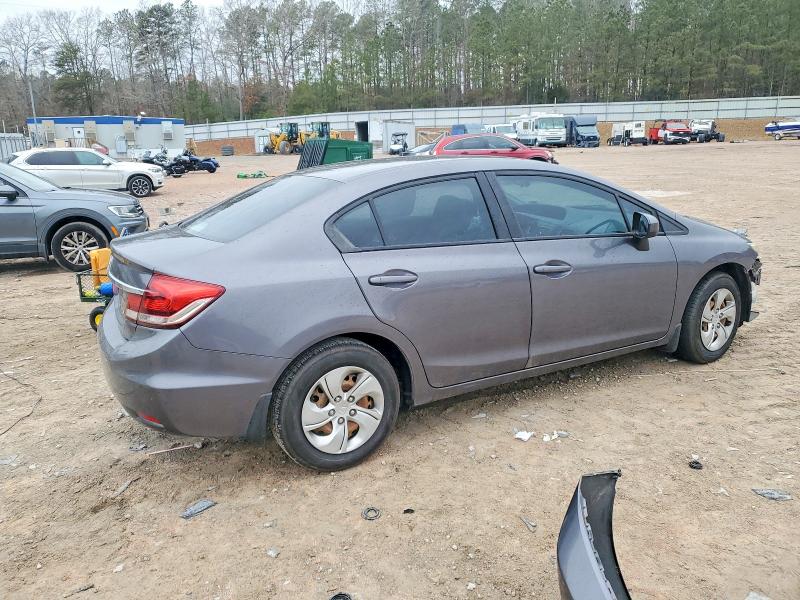 Photo 3 from auction – 2015 HONDA CIVIC LX with VIN 19XFB2E56FE017793