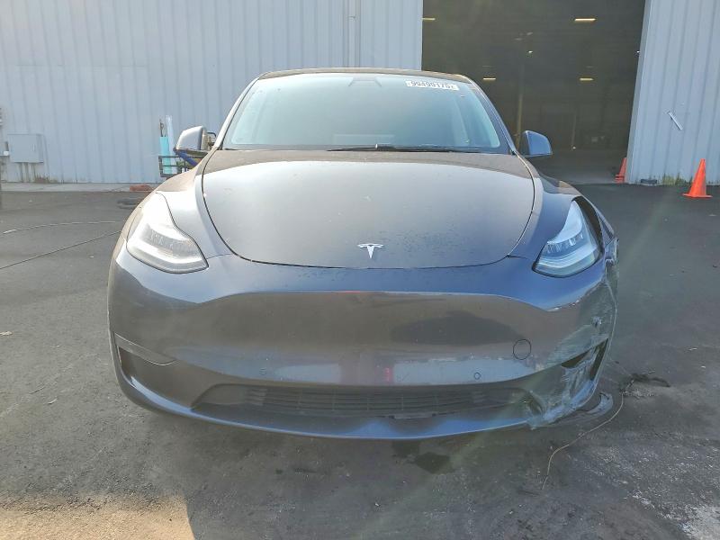 Photo 5 from auction – 2020 TESLA MODEL Y with VIN 5YJYGDEEXLF012639