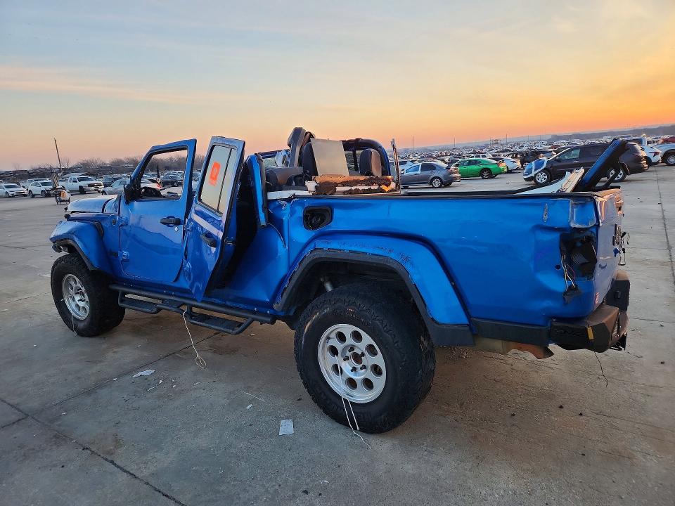 Photo 2 from auction – 2020 JEEP GLADIATOR with VIN 1C6HJTAG3LL213516