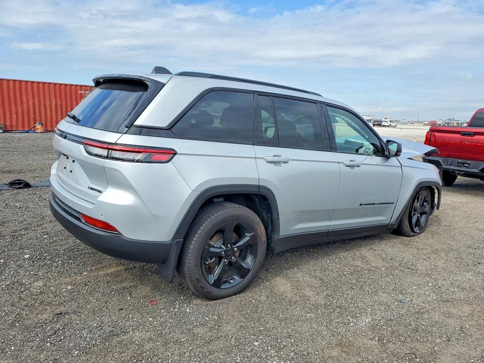 Photo 3 from auction – 2024 JEEP GRAND CHEROKEE with VIN 1C4RJGBG2RC158245