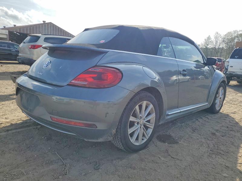 Photo 3 from auction – 2018 VOLKSWAGEN BEETLE S with VIN 3VW5DAAT4JM506368