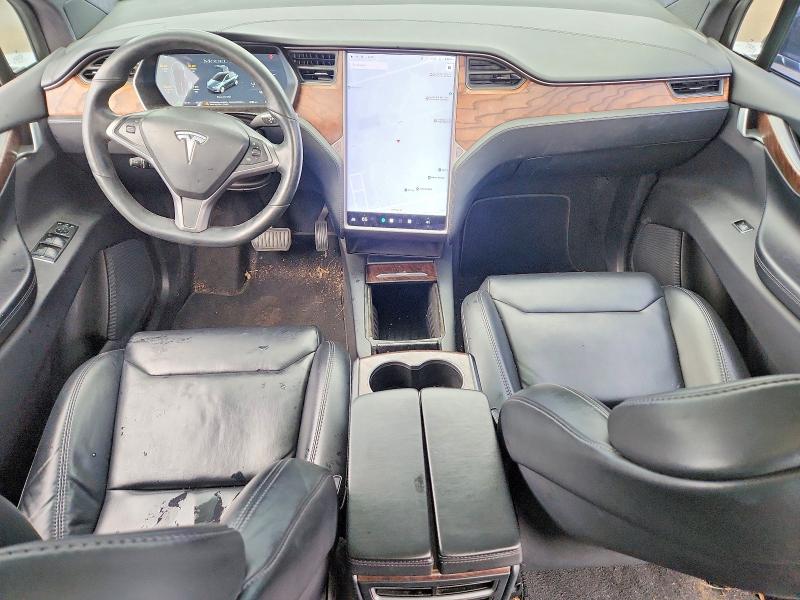 Photo 8 from auction – 2019 TESLA MODEL X with VIN 5YJXCAE24KF184661