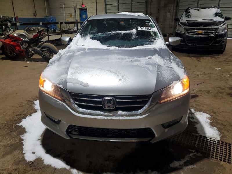 Photo 5 from auction – 2014 HONDA ACCORD with VIN 1HGCR2F53EA025320