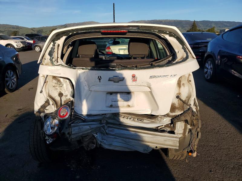 Photo 6 from auction – 2015 CHEVROLET SONIC LT with VIN 1G1JD6SH0F4155253