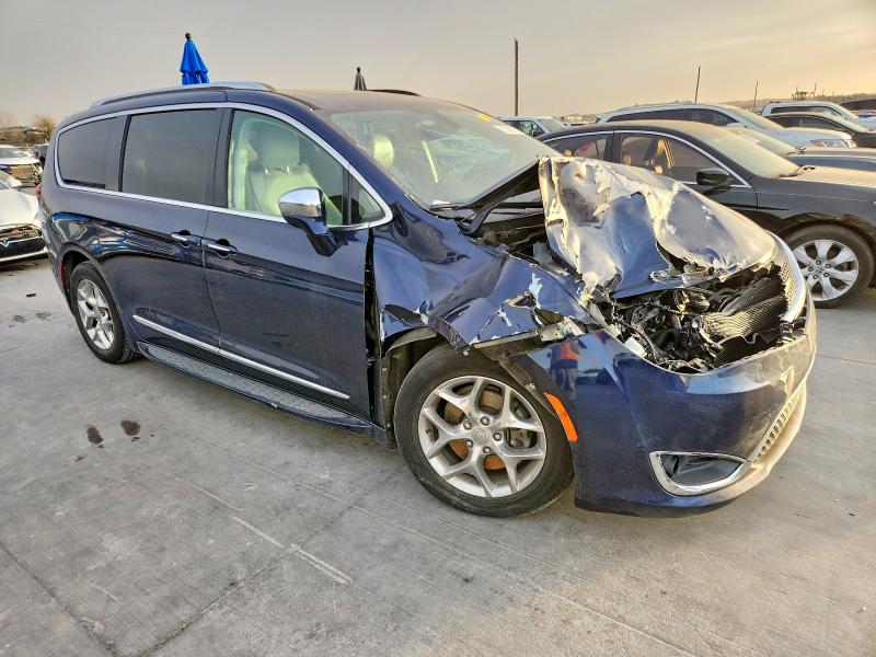 Photo 4 from auction – 2017 CHRYSLER PACIFICA L with VIN 2C4RC1GG3HR533260