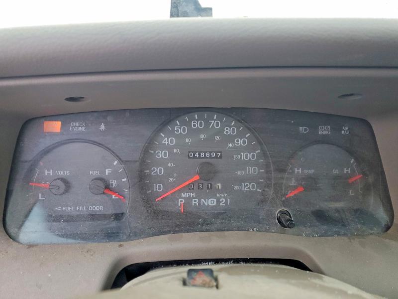 Photo 9 from auction – 2005 MERCURY GRAND MARQ with VIN 2MEFM74W25X616781
