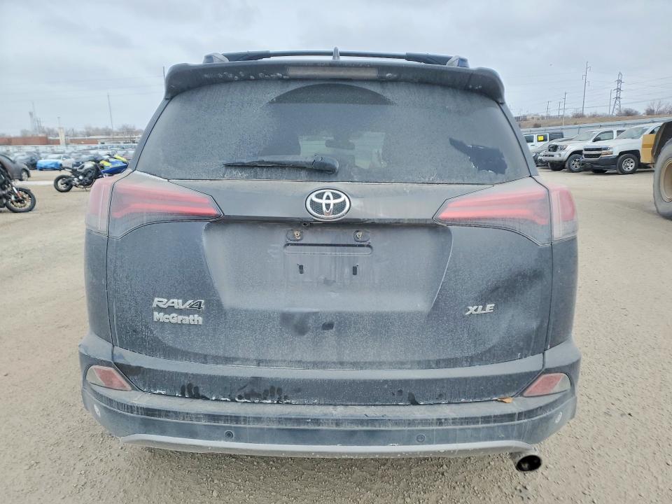 صورة رقم 6 من المزاد - 2018 TOYOTA RAV4 مع VIN JTMWFREV2JD122791