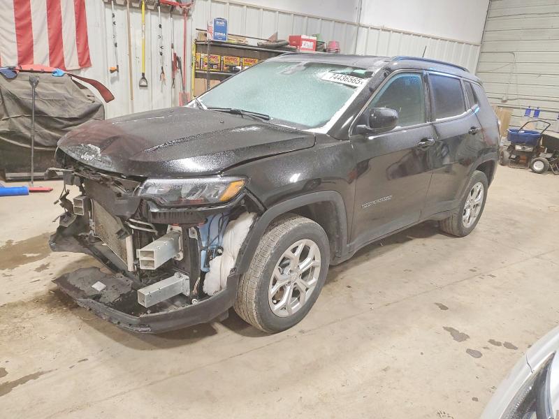 JEEP COMPASS 2024 with VIN 3C4NJDBN1RT175599 - Photo from auction