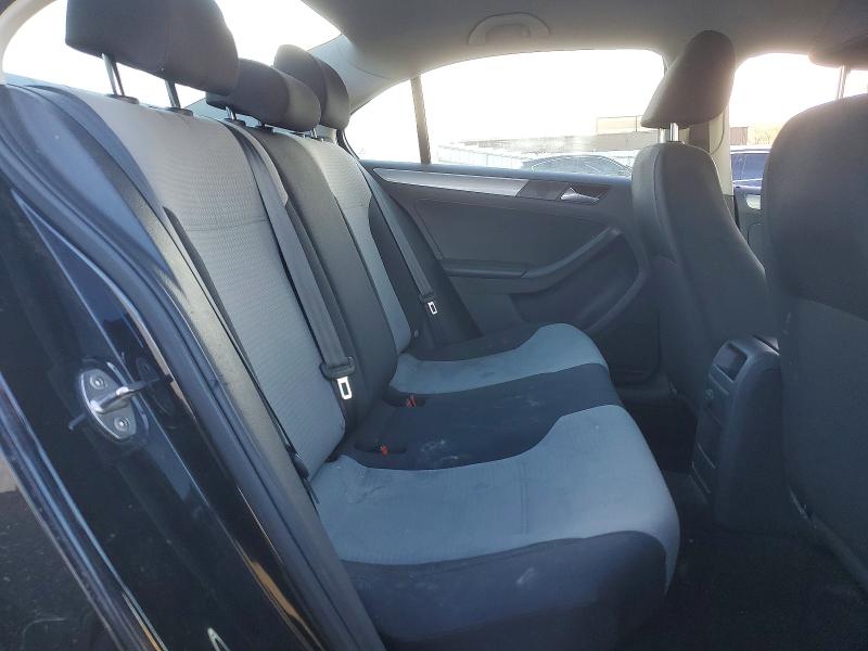 Photo 10 from auction – 2017 VOLKSWAGEN JETTA with VIN 3VW2B7AJ6HM224639
