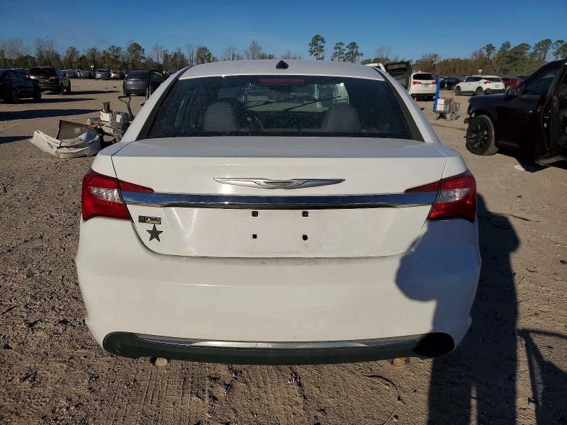 Photo 6 from auction – 2012 CHRYSLER 200 with VIN 1C3CCBAGXCN235819