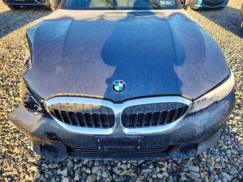 Photo 11 from auction – 2022 BMW 330XI with VIN 3MW5R7J01N8C70349