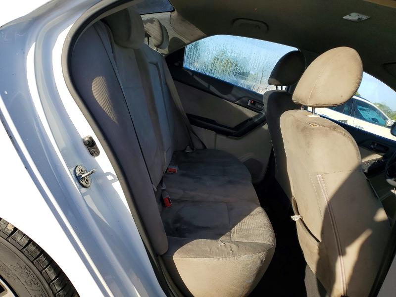 Photo 10 from auction – 2010 KIA FORTE with VIN KNAFU4A20A5810543