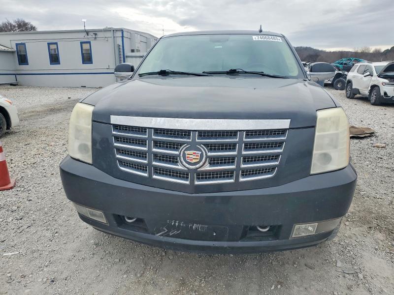 Photo 5 from auction – 2010 CADILLAC ESCALADE with VIN 1GYUCBEF1AR155729