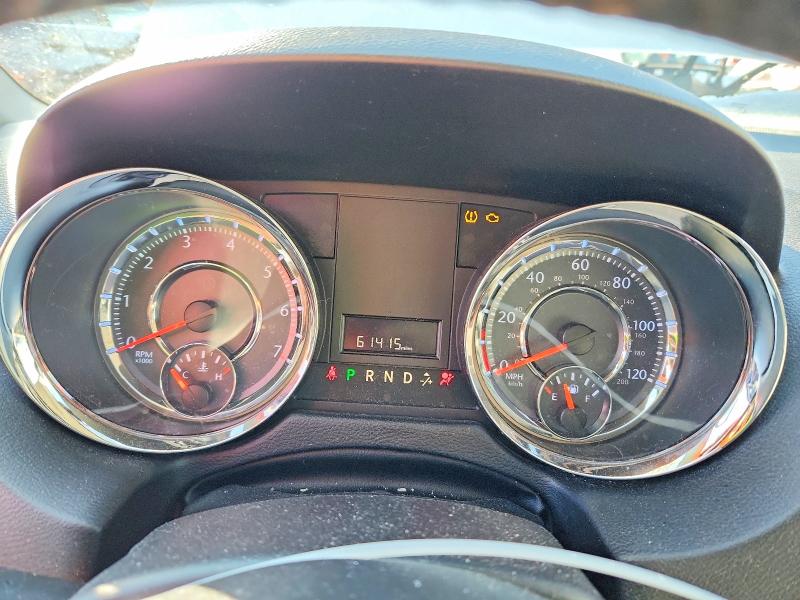 Photo 9 from auction – 2015 CHRYSLER TOWN & COU with VIN 2C4RC1AG1FR676665