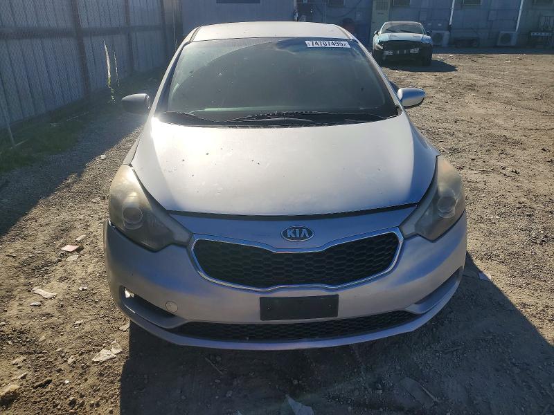 Photo 5 from auction – 2016 KIA FORTE LX with VIN KNAFK4A68G5617431