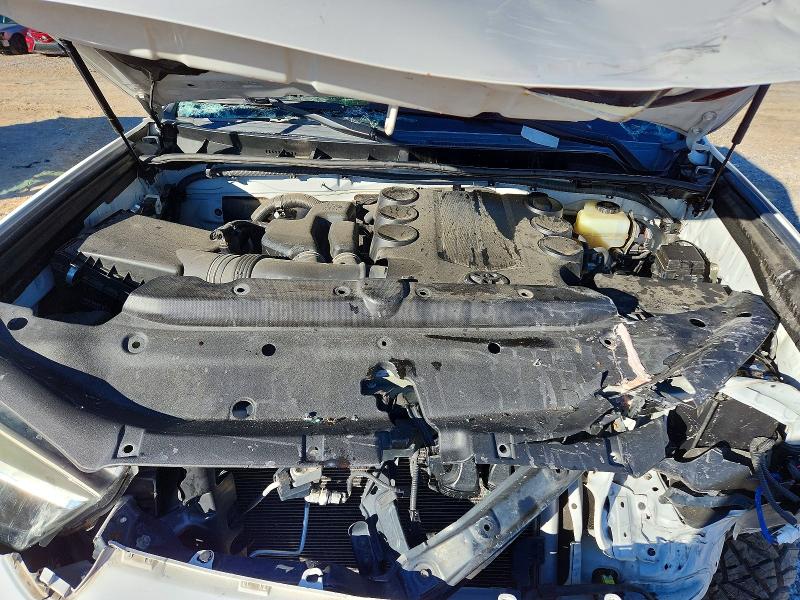 Photo 12 from auction – 2020 TOYOTA 4RUNNER SR with VIN JTEBU5JR3L5754004