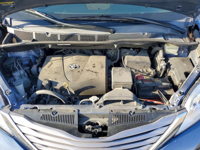 Photo 12 from auction – 2017 TOYOTA SIENNA XLE with VIN 5TDYZ3DC4HS769348